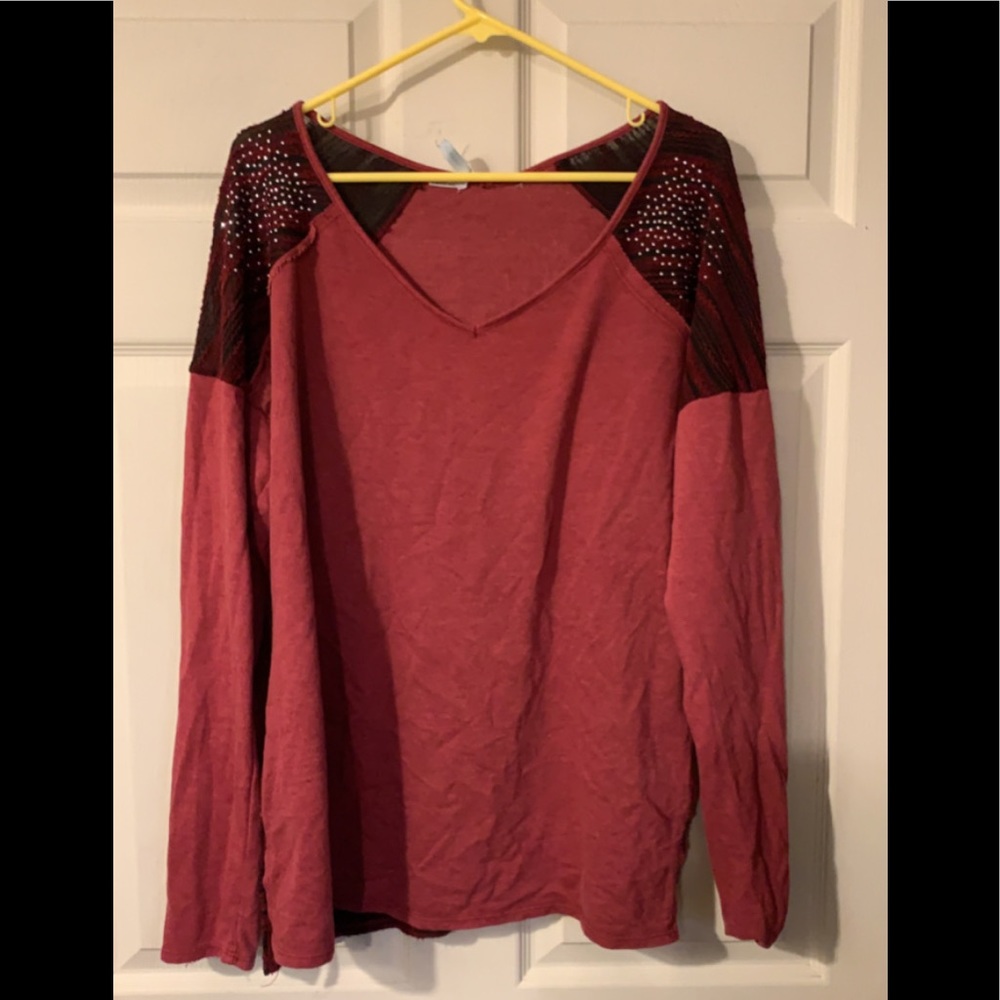 Maurices top
